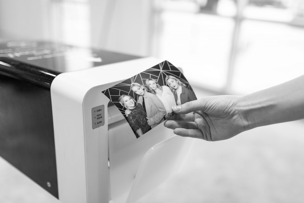 DOOR PRIZE ALERT! 🎉 Win the ultimate photo booth experience for your big day! Capture all the moments and memories with an elegant red-carpet set-up courtesy of LexiBooth! Fill out a ballot when you enter the show (Mar 14 + 15). Contest Details: ottawaweddingshow.ca/door-prize/