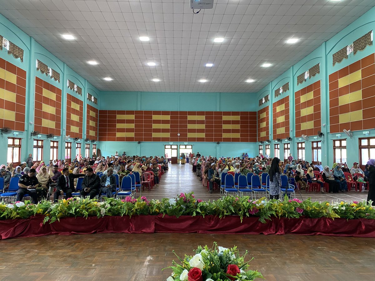 Wan Zaid On Twitter Diberi Penghormatan Merasmikan Mesyuarat Agung Pibg Sm Sains Setiu Jkr Dan Rakyat Berpisah Tiada Https T Co Gl5ljtzubn Twitter
