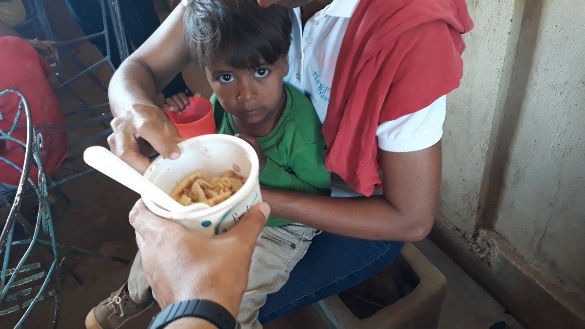 Sembrandosve's tweet photo. LISTO👍 EL PRIMERO Del 2020. Desde la comunidad de praderas del sur, en San francisco. Junto a 100 hermosos niños... inicio nuestro Comedor humanitario 🇻🇪💚 https://t.co/RxT3t2YBRf