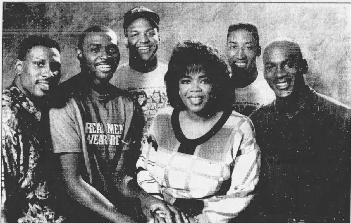 Working on tomorrow morning's newsletter, and came upon this great photo of Oprah with Good News Cliff, Horace, Scott Williams, Scottie and MJ for a show that aired June 17, 1991, five days after winning ring #1. https://readjack.substack.com/ 