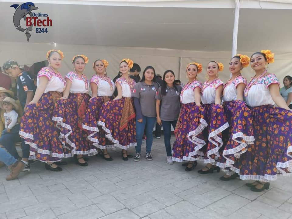 8244Cbtech's tweet photo. ¡Delfines al rescate de la cultura! 🐬🇲🇽

El día de ayer 23 de febrero de 2020 el equipo Delfines CBTech 8244 acudió al evento "Renacer Cultural Tecamaquense". 
¡Juntos somos fuertes, juntos somos Delfines CBTech!❤️🐬
#InfiniteRecharge #DelfinesCBTech 
#FIRSTMéxico
#firstrobotics https://t.co/2mrT2PsIzt