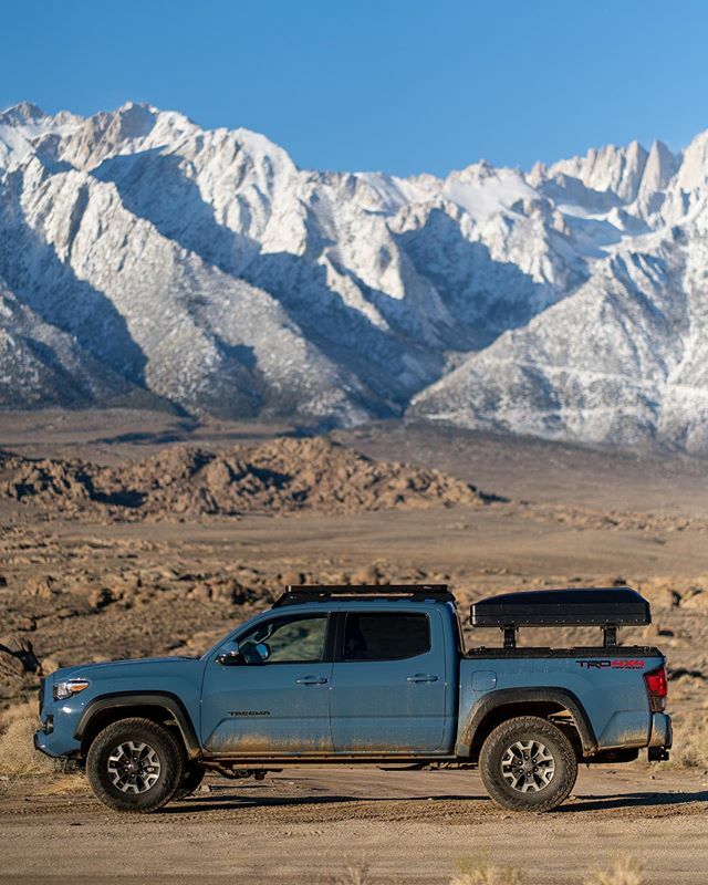 Packed, protected and on-the-move along the Eastern Sierras.
-
#diamondbackready #toyota #tacoma #overlanding #desert #offroading #rtt
Photo: <a href="/boingooffroad/">joe</a> ift.tt/39fc2xY