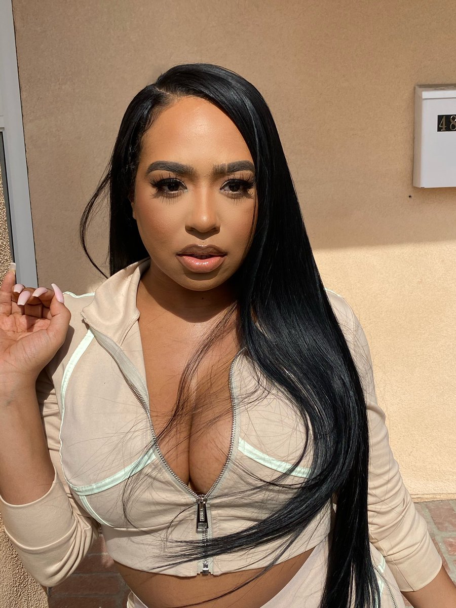 TheBSimone's tweet photo. Da wife😍 https://t.co/lSoNoOjxQ3