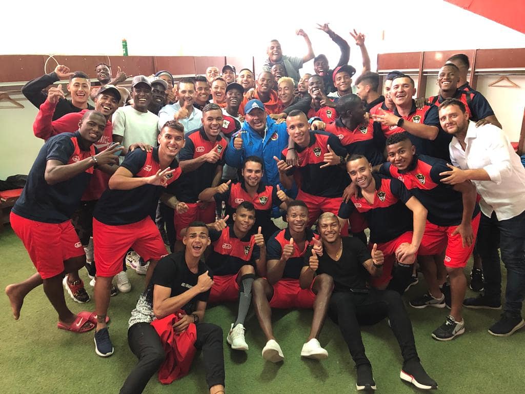 Cmina_04's tweet photo. Gloria a Dios por el triunfo.
Vamos @ClubLlanerosFC https://t.co/LREsAB7pCo