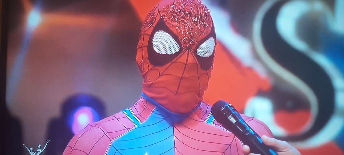 leydacabrera2's tweet photo. @canal13 @Bailandoc13_ Me encanta  el hombre  araña https://t.co/CLHw7XX2nq