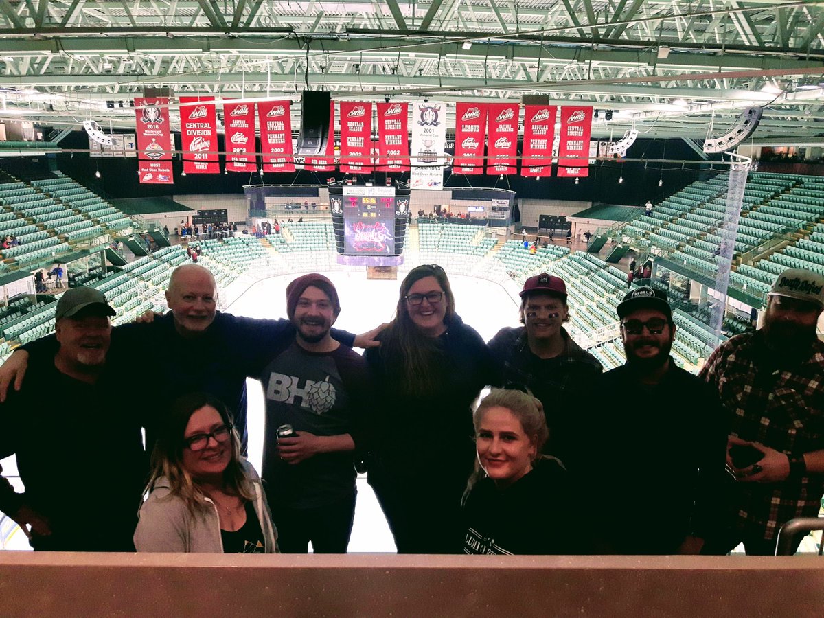rahr_malt's tweet image. Great night at the Rebels game with the Olds College brewing students.