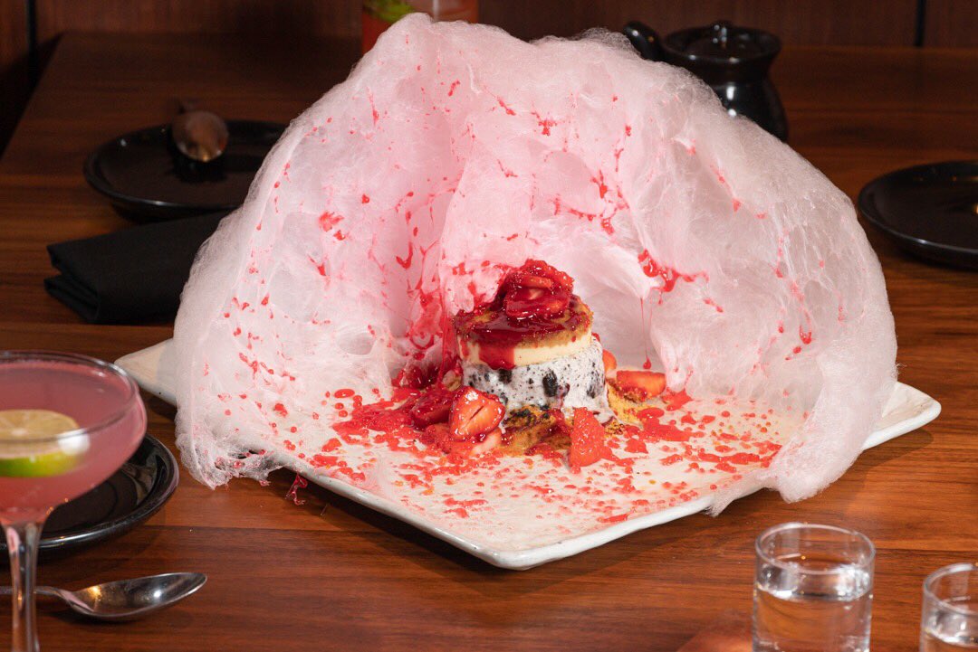 SushiRokuNB's tweet photo. Your Sunday just got a whole lot sweeter. 🍬 #SushiRokuNB #Dessert #Sweets #CottonCandy #Foodie https://t.co/x6pYdV8qwl