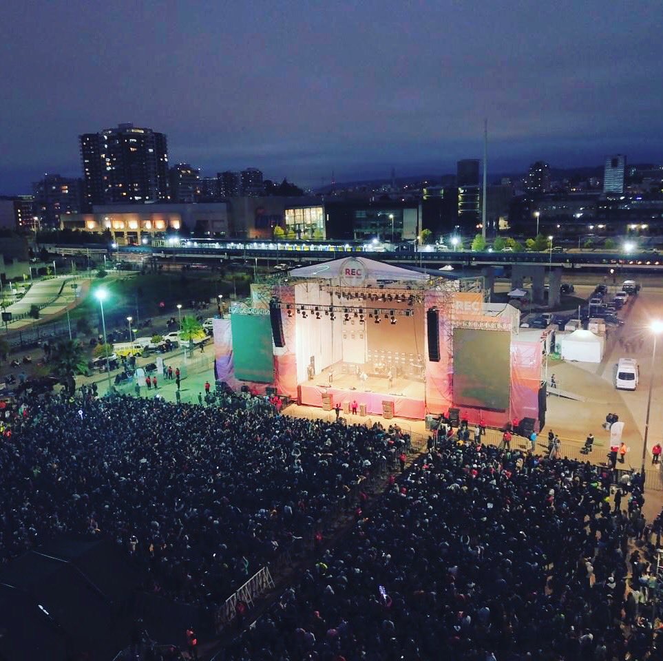 SernaturBioBio's tweet photo. Agradecemos a los más de 100 mil asistentes, en las dos jornadas de #REC2020 quienes disfrutaron de la música 🎸y de nuestra feria de emprendedores turísticos, los cuales valoraron gratamente la instancia. #CuidemosElRec 🙌🏻 https://t.co/qERIqpk3fU