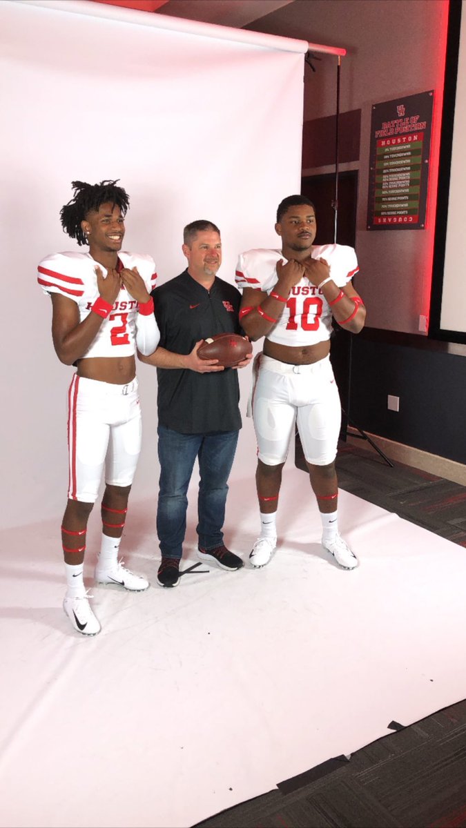 AnthonyJr10_'s tweet photo. Had a great visit at The University of Houston today with @staywokee2 !Thanks for the hospitality ❤️@corbymeekins @UHCougarFB @coachbrianearly @Perroni247 https://t.co/ucIZhNqXmD