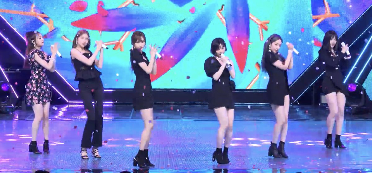 custom_mic's tweet photo. 35.여자친구
(단체사진을 못찾아서 개인사진으로 가져왔습니다) https://t.co/RCTeQ0pNh1