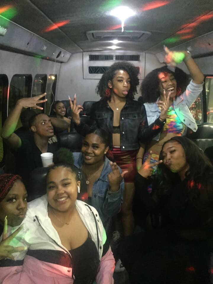 LBlockASU's tweet photo. 1 of the busses that made it to Tally #ASU2FAMU #NoCrowdControl #LBlock https://t.co/pHEl9RgSFy