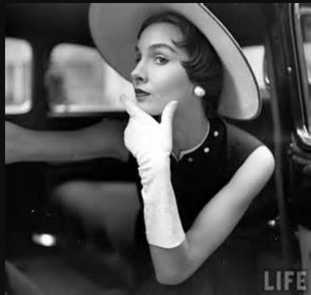 Thinking now might be a good time for fashion gloves to make a comeback...