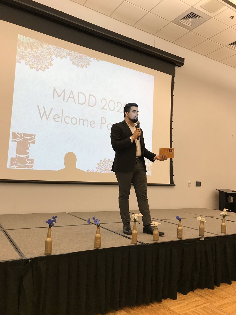 MCivicCoalition's tweet photo. Thank you to the UIUC MSA for inviting us to their Mom and Dadβs Day to talk about the 2020 CENSUS
#ILCountMeIn2020
#countusin2020
#2020Census
#2020CensusJobs
#AmericaCounts
#myforefront https://t.co/VmBPUDQFgA