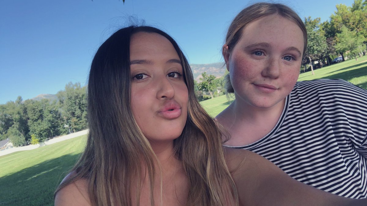 nat_estrada9's tweet photo. Just cause @xxjjlynnxx is a gem and I appreciate her so much 🤍💗🌟🌸 https://t.co/NQ616b55HI
