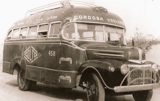 archivoadn's tweet photo. #COLTO fue la empresa antecesora Pampa de Achala y más conocida #EPA. Unía Córdoba Capital con Villa Dolores por el viejo camino de Altas Cumbres @traslasierraOk 100 km de ripio, puentes colgantes a más 2000 msnm. Inició en 1949 hasta los 80'.
#DíaNacionalDelTransporte https://t.co/8JQK5aCKvk
