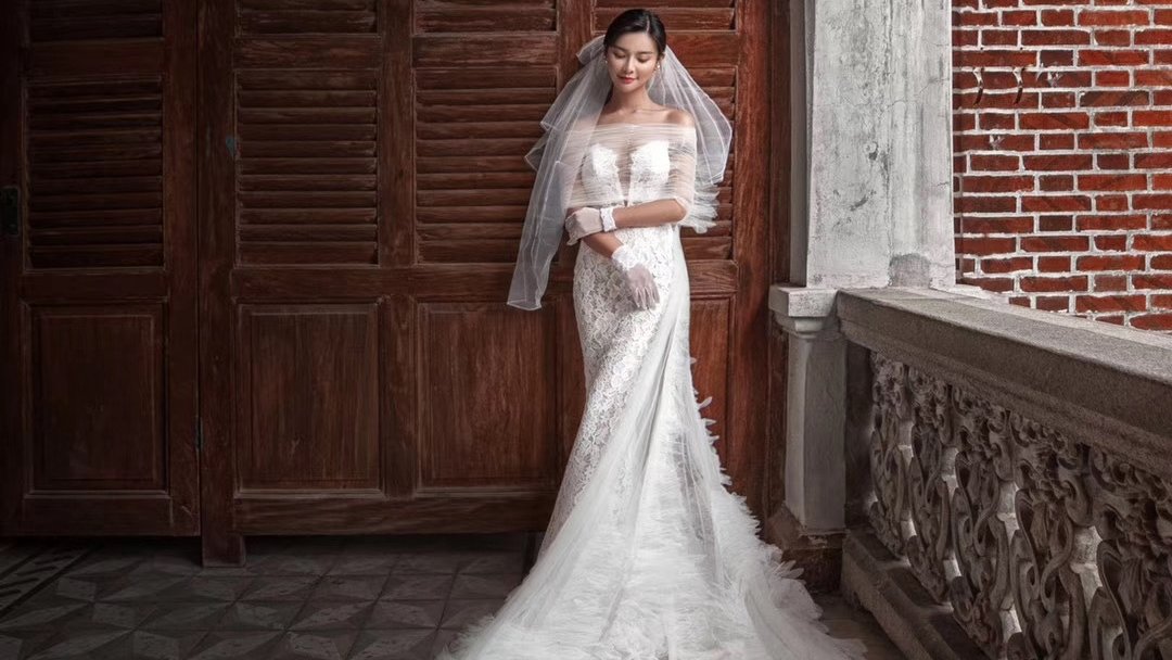 JusereOfficial's tweet photo. Elegant mermaid wedding dress with cascading ruffles
... #weddingdress#promdress #promgown  #weddingdressbrand #weddinggown #bridetobe #bridaldress #bridalgown#elegantdress #ruffledress #mermaiddress #love#hautecouture #desigerdress ... https://t.co/Q1aGCQMHSB https://t.co/IJQJIFlkzU