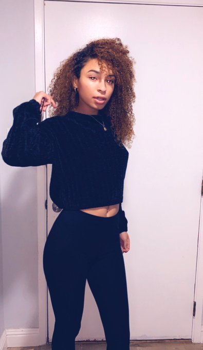 I hang up on niggas ian bout to have bad day ! https://t.co/9KRR4QuwxJ