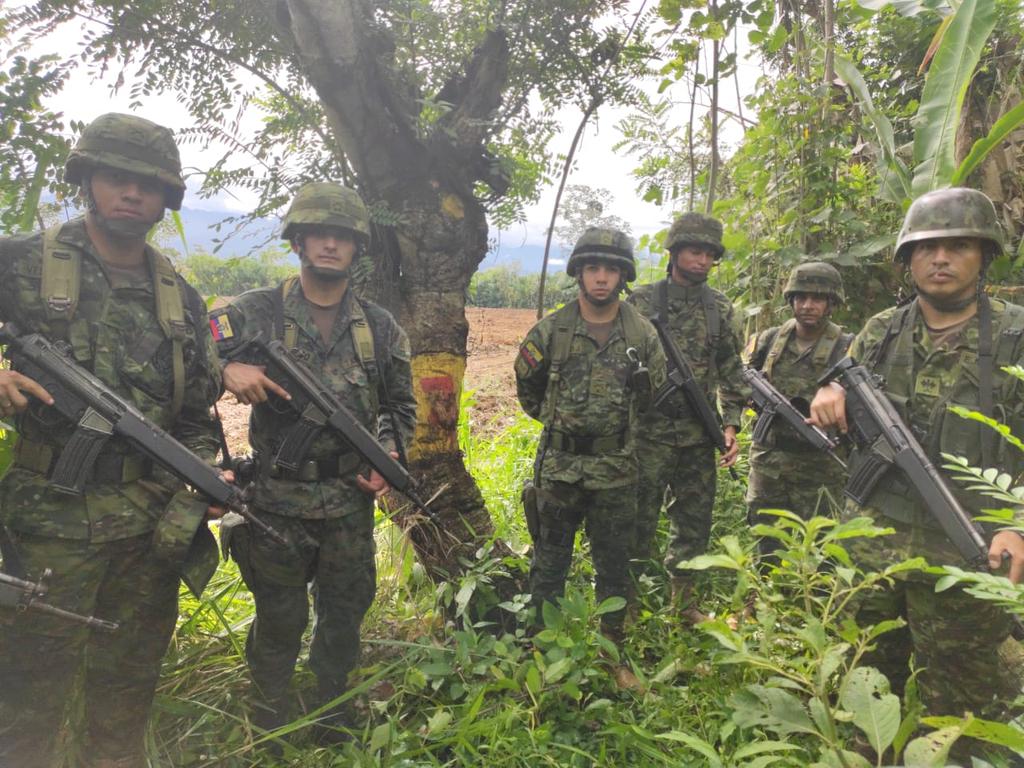 httpspbstwimgcommediaESEkArZX0AEjbn0formatjpgnamemedium