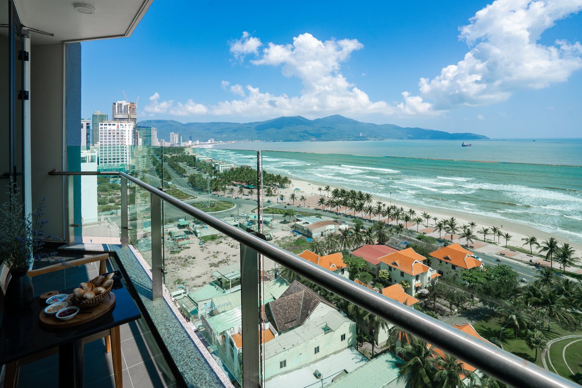 SalaBeach's tweet photo. Make the Women’s Day special with SALA Suite Package! 🌹
Only 3,990,000 NET, indulge yourself with the most swanky experiences at SALA DANANG BEACH HOTEL
Read more at https://t.co/EOD18MW6NQ
Schedule your vacation now ⬇
#sala #danang #beachhotel #salasuite #womensday https://t.co/996gOuuGU6