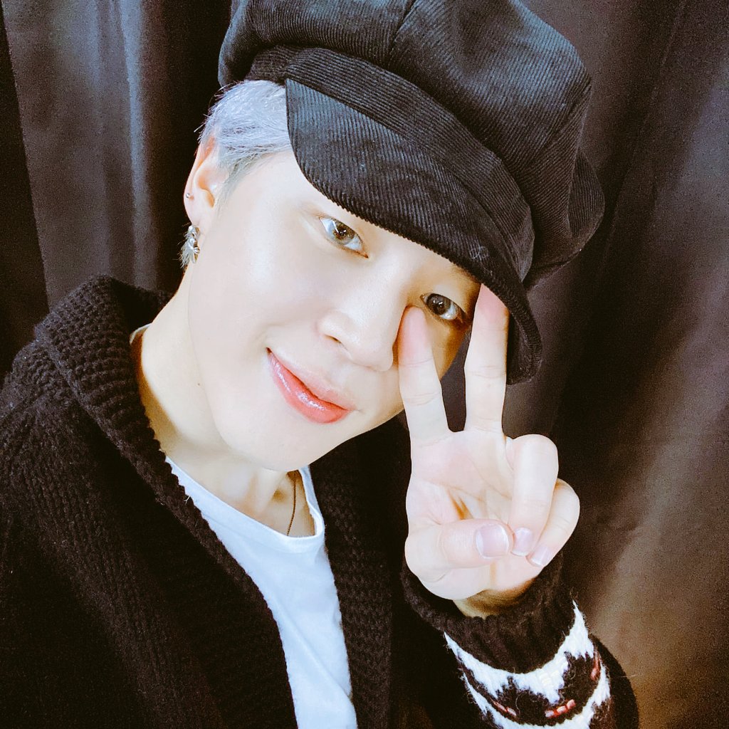 itsmemaarih's tweet photo. ꒱࿐♡ ˚.*ೃ 　Hєℓℓσ, му αℓιєη ꒱࿐♡ ˚.*ೃ

#ARMYSelcaDay  @BTS_twt https://t.co/wxFEfMXtyB