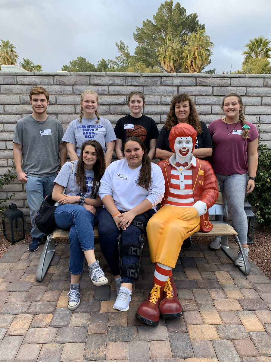 boulder_hs's tweet photo. BCHS Interact cooking supper at the Ronald McDonald House of Las Vegas. #bchs41 #bchsinteract #communityservice https://t.co/DUcqG9vPIn