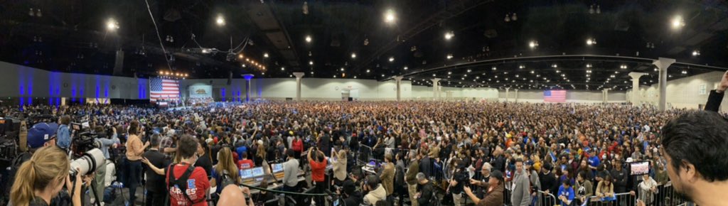 ESElb3gVAAExr2s?format=jpg&name=medium