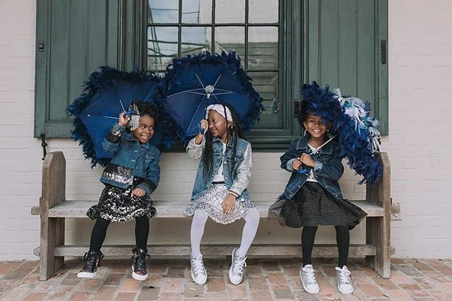 BSB_Collective's tweet photo. The next generation. #blacksouthernbelle 
Photography by  @crphotographynola
・・・
Passing the culture down.......#secondlinesunday.
.
.
.
#vipladiesandkids #neworleans #nola #uptownneworleans https://t.co/eBaBWSA9Ln