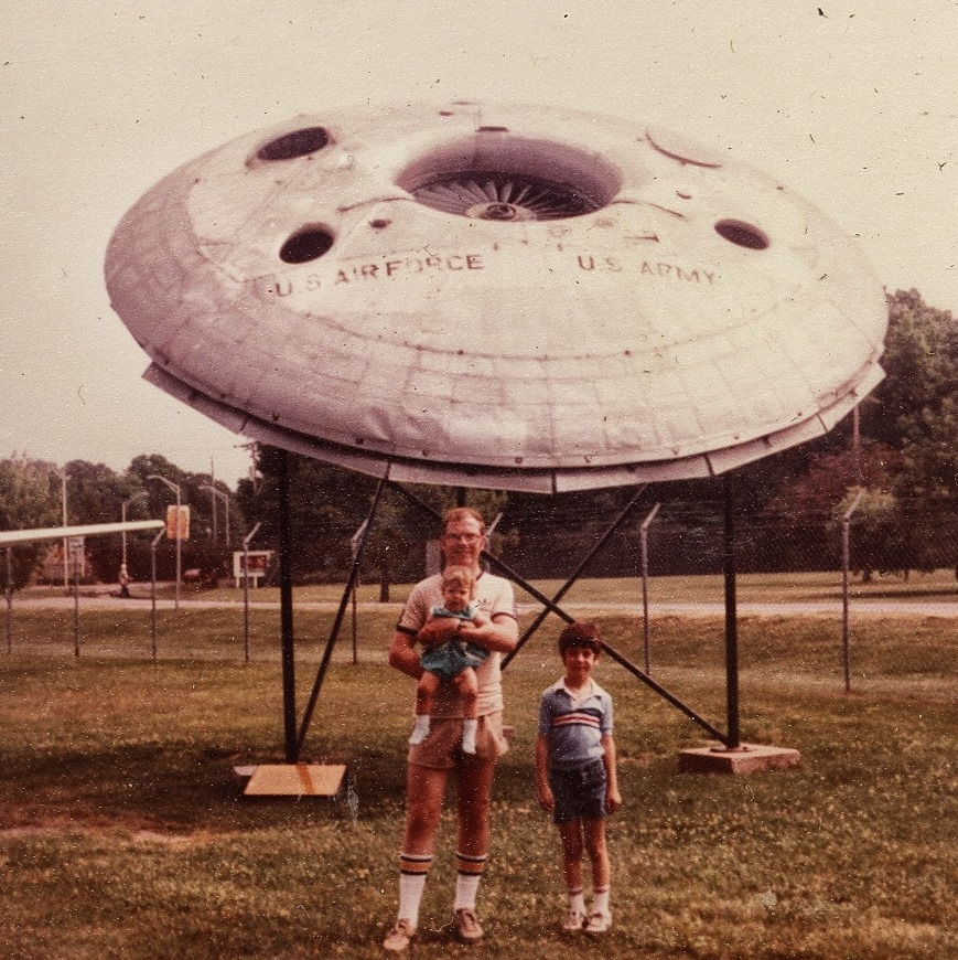 photogfoley's tweet photo. Years of living with a writer has me wanting to work on my own story. This photo sums up a lot of my childhood. Think I'm going to start from here: #writing #writingmyownstory https://t.co/hkvIPI77cQ