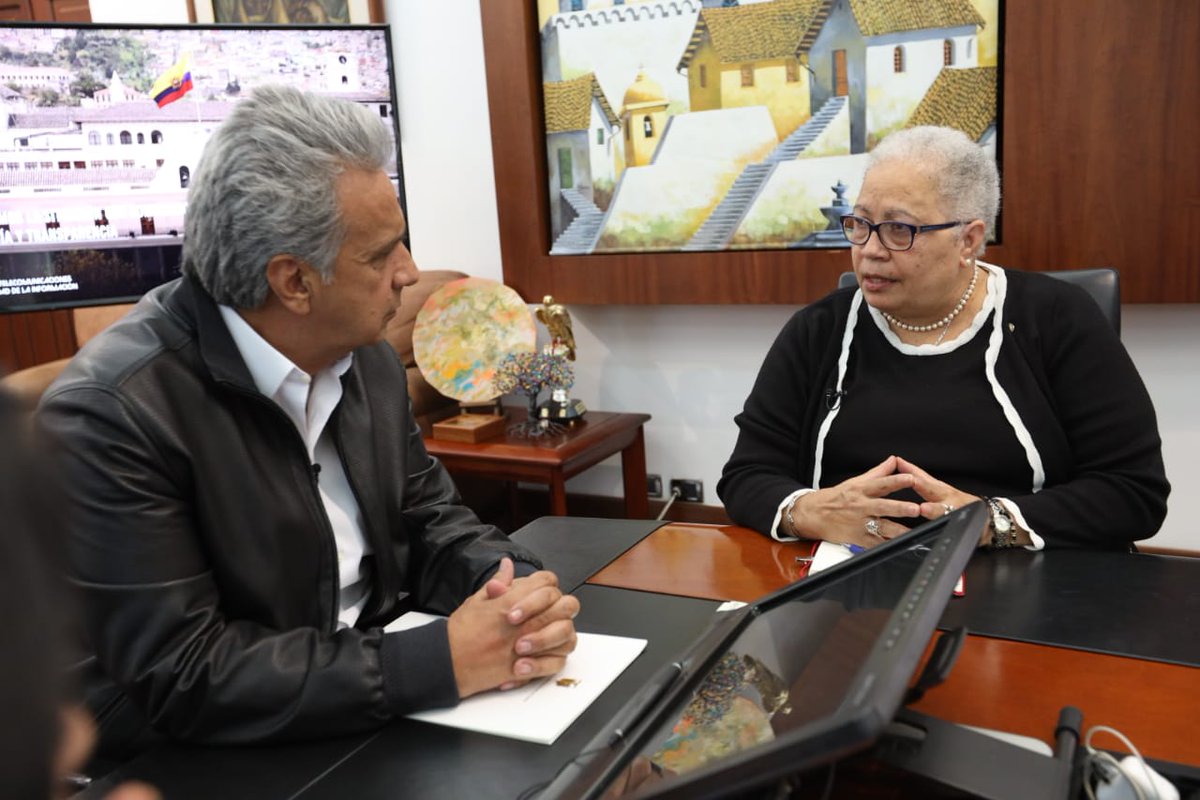 Nuestro sistema de salud está respondiendo al #COVID19 con protocolos internacionales. Para evitar contagios es indispensable que cada uno refuerce su higiene personal, proteja a los demás y siga las recomendaciones oficiales. ¡#ActivadosPorLaSalud! bit.ly/39cx8gw