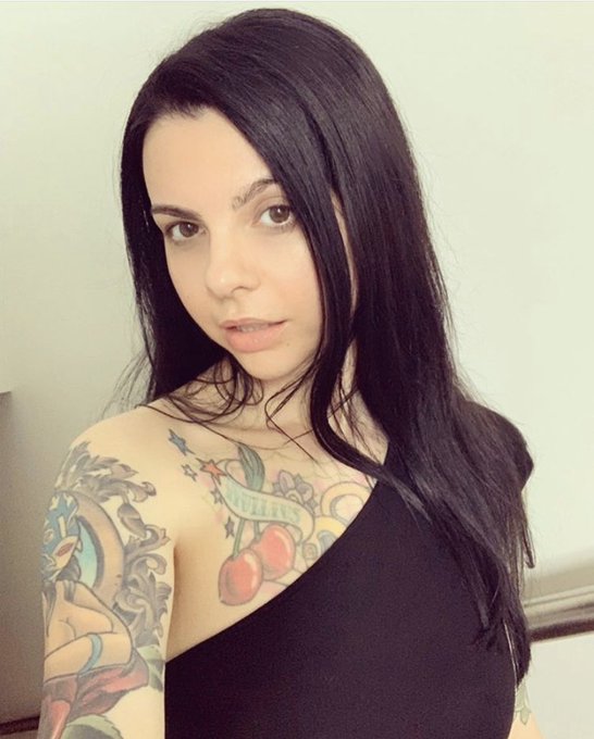 Speaking of, last time I was in the land of the long white cloud #aotearoa aka #NewZealand 🇳🇿  #nomakeup<a href="/tag/natural"class="tags"><span>#natural</span></a><a href="/tag/nomakeup"class="tags"><span>#nomakeup</span></a><a href="/tag/supernatural"class="tags"><span>#supernatural</span></a><a href="/tag/newzealand"class="tags"><span>#newzealand</span></a><a href="/tag/maori"class="tags"><span>#maori</span></a>