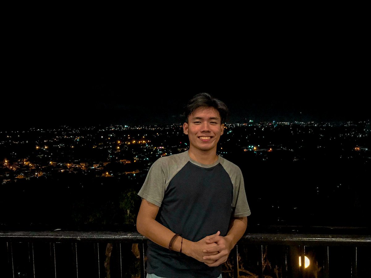 MrAdrianF's tweet photo. when in tagaytay ch0ur https://t.co/l9AjfikW4X