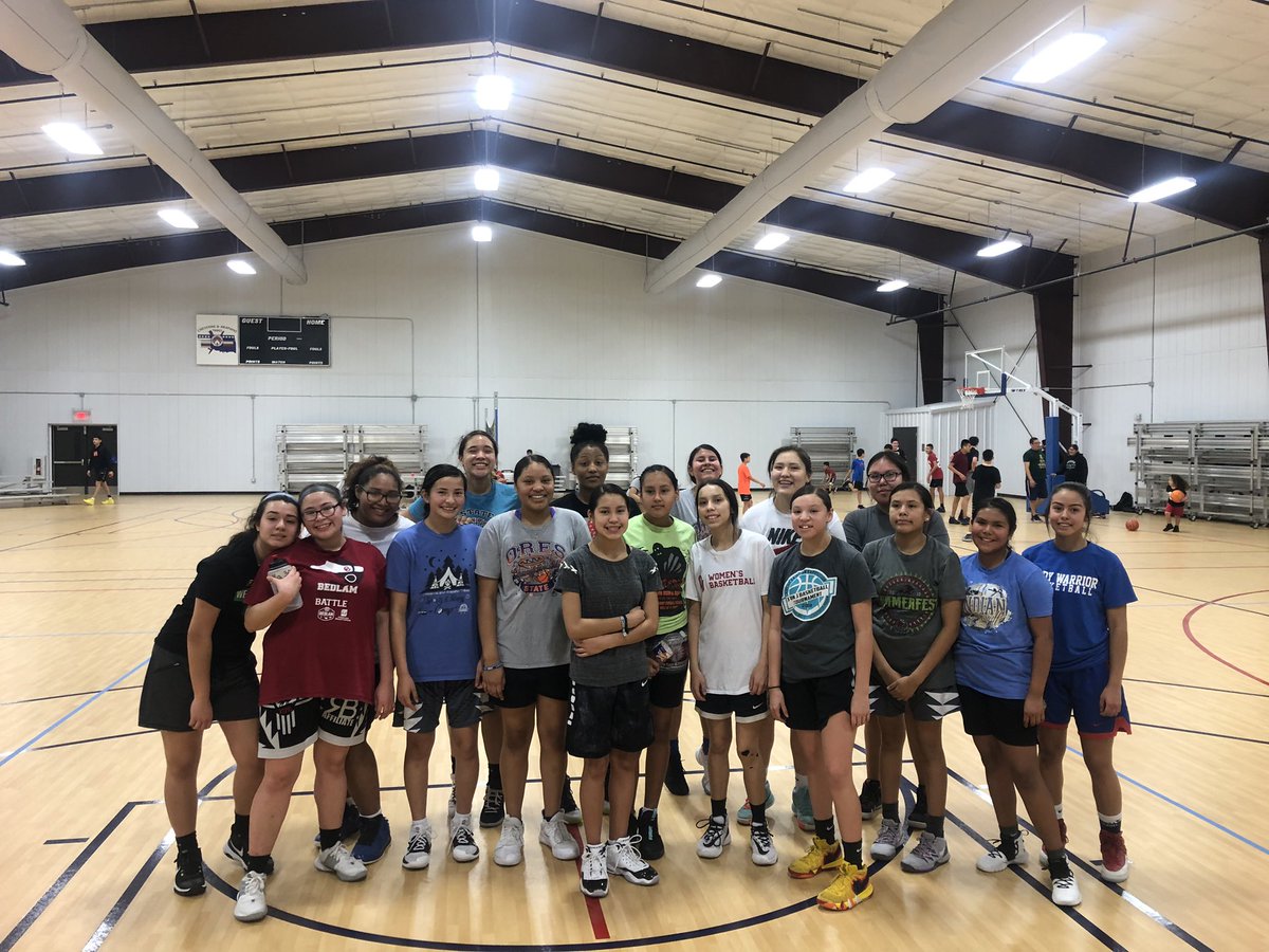 RespectHoopz's tweet photo. Had another great turn out at skills today. We had some new girls from Hammon &amp; Arapaho make it. Cheyenne/Arapaho Girls! #Family https://t.co/yc7AvuTGfQ