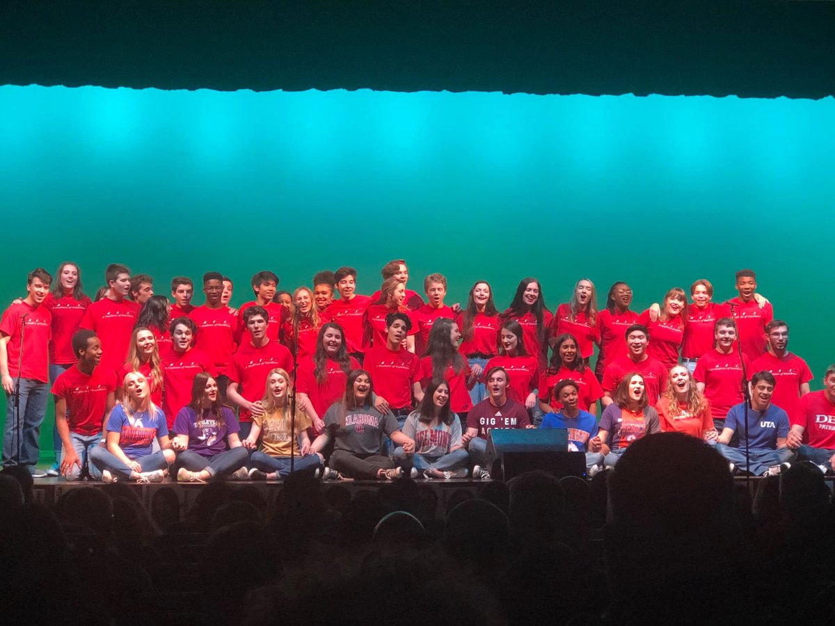 MartinChoir's tweet photo. Congrats to our seniors &amp; all of show choir on a wonderful POPS program Saturday night!! So proud of all of you❤️ https://t.co/eMM3SIYIjL