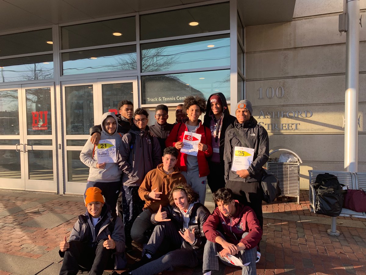 Well done young men. Five new personal records for the day. Two top 10 finishes in the U17 Men’s event. Excellent way to to usher in the Spring Season. Thank you to all the parents who came up to Boston to support the program! @crashbsprints @usrowing