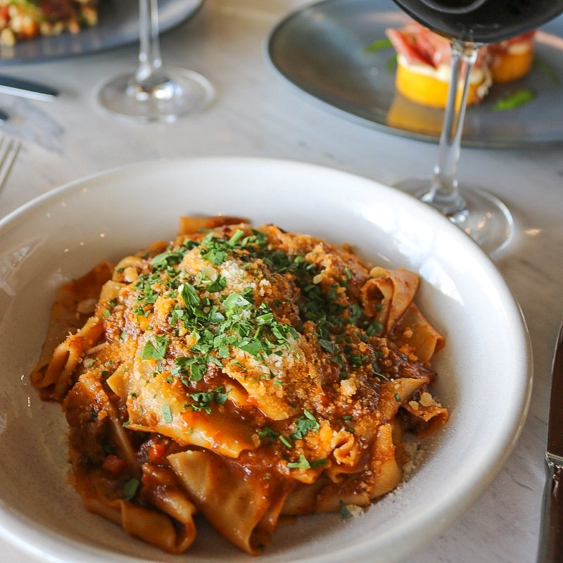 It's time to indulge with il Piatto's weekly special! 🍝
Pop in for lunch or dinner and give our delicious house made pappardelle served with classic beef ragout a try! 👌🏼