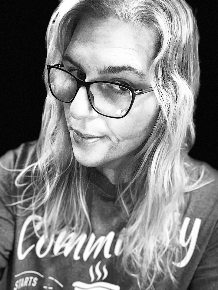 OddDadOut's tweet photo. This week I've got friend of the show Donna from the #BrokenCompass podcast on to bullshit with me about #parenting, sick kids, laundry mountains, and whatever else we can come up with
#PodernFamily #humor #DonnaJohnson #kids #podpeople #podcast #podfriend
https://t.co/09JnQVrqID https://t.co/BeoSEnSZZU