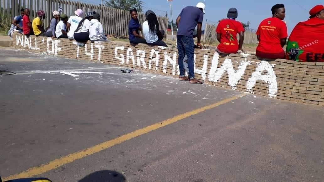 CapricornFMNews's tweet photo. #TUTShutdown Academic activities are expected to resume at the Tshwane University of Technology this morning after days of student demonstrations.
IMS
📷@tsepho_nkosi https://t.co/5Cv02nYkLt