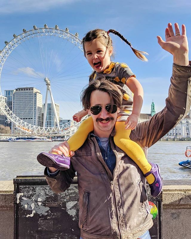 knicker_elastic's tweet photo. The one other sunny day we've had since 1st Jan! 🙄 Magical to feel the sun on our backs, dig out our sunglasses and throw off our coats (well, in GiGi's case at least! 🙄😂). Also it's so fun to play tourists in our own town, we don't do this half often enough - London is so g… https://t.co/NmCkOmqKjl