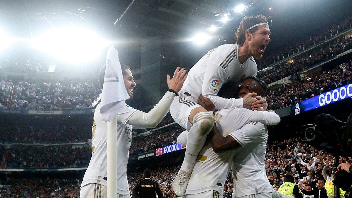 MasMadridismo's tweet photo. ¡Buenos días Madridismo!

Hoy es lunes, pero que bien se levanta uno después de ganar anoche al Barça y callar a todo el antimadridismo.

#HalaMadrid https://t.co/aSmrijDjqu
