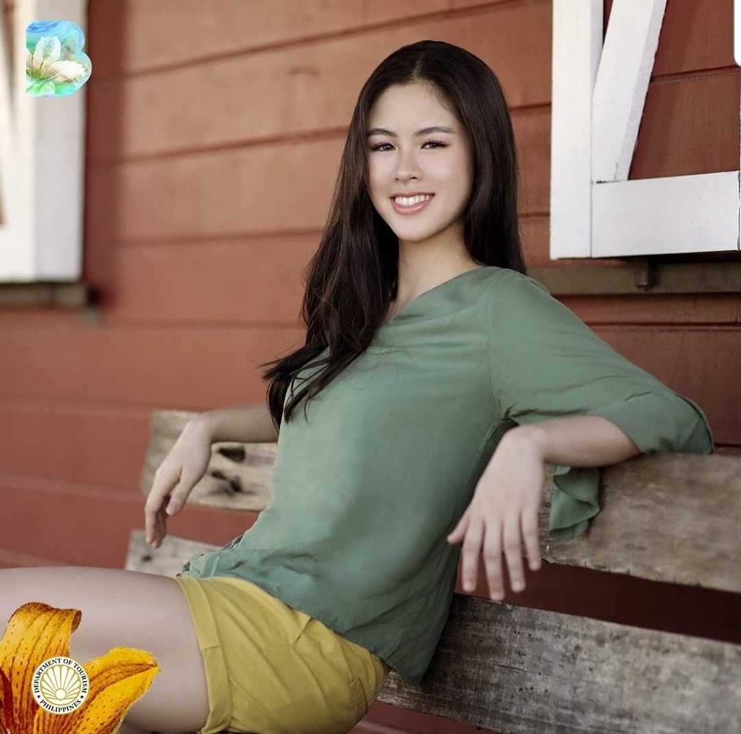 Sit pretty, look pretty 🌷 @kissesdelavin 
bit.ly/BENCHOS to shop.  #BENCHEveryday #BENCHSummer2020 #LoveLegazpiLoveLocal #ItsMoreFunInthePhilippines

facebook.com/40754751250/po… 448

#KissesDelavin @KissesDelavin #Kissables