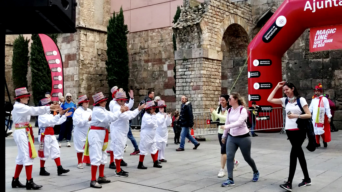 FundacioESMEN's tweet photo. Ahir vam participar a la #MagicLine, la caminada solidària organitzada per Sant Joan de Déu. Una iniciativa que neix amb la voluntat d'ajudar i acompanyar qui més ho necessita. Gràcies per fer-ho possible! #MagicLine2020 #caminarpertransformar @magiclineSJD @solidaritatSJD https://t.co/SY7mLGUDlt