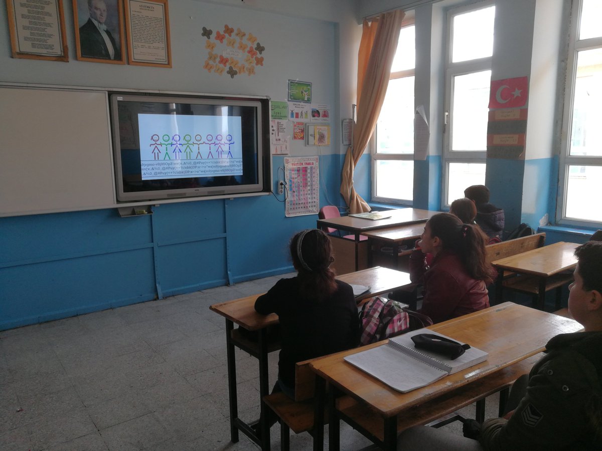 cldrnproje's tweet photo. Çaldıran Kaymakamlığı #KodlaÇaldıran projesi kapsamında okullarımızda gerçekleştirilen ortak etkinliklerimiz her kademede öğrencilerimize kodlama bilincini vermek amacıyla tüm hızıyla devam ediyor. FSM Orta Okulu
@ademcan1461 
@VanilMem 
@valibilmez 
@ziyaselcuk 
@DAKA_org_tr https://t.co/hRyQaTJM0K