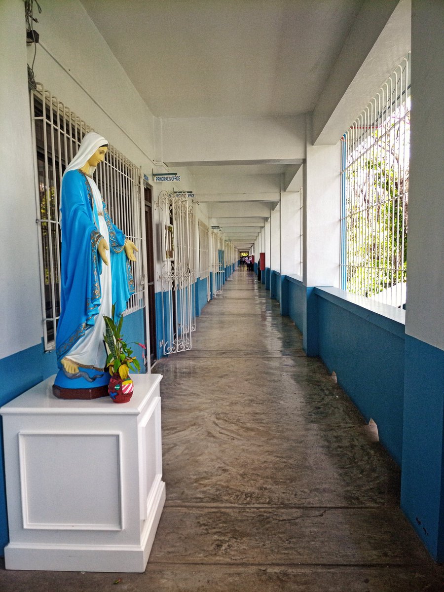 janbiiiii's tweet photo. Hail Assumption!
Just visited my highschool alma mater @UA_Pampanga today.
Twas nice to be back. The ambiance brings back memories.
#UAHS
#Assumptionist
#memoriesbringback https://t.co/UiHSKKmWLN