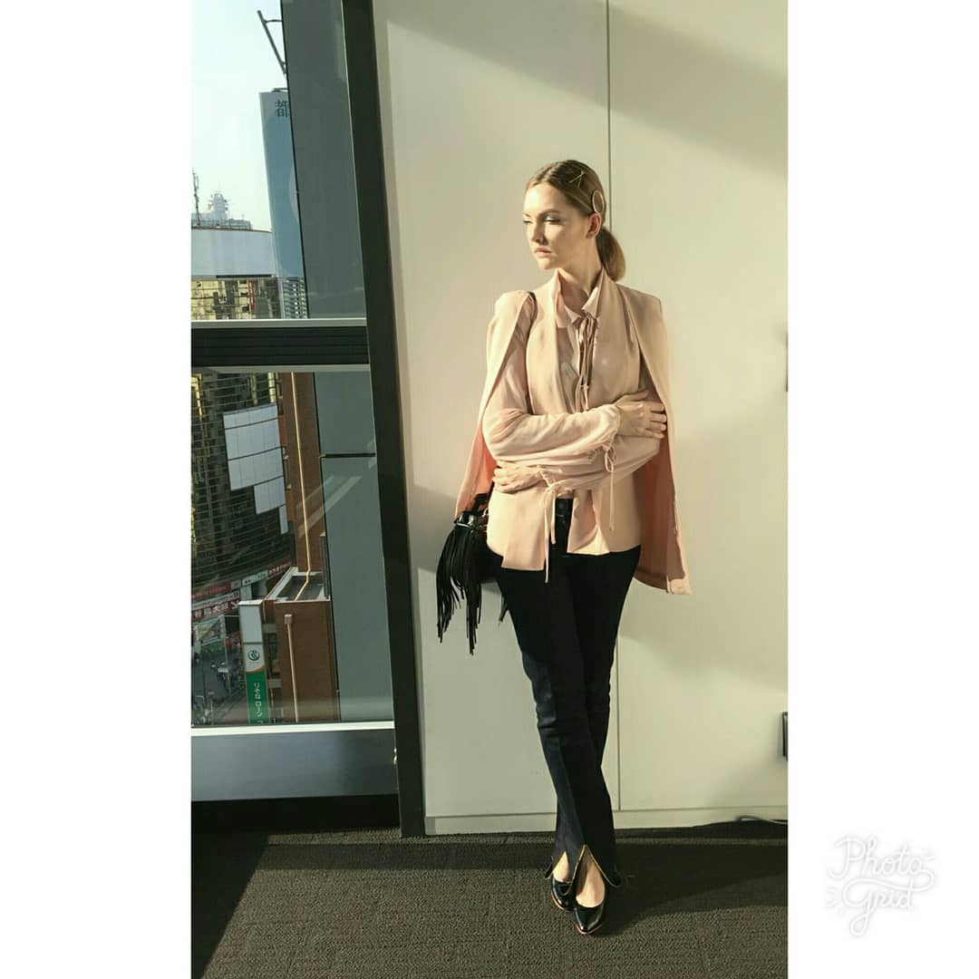 asyaleila_Ri's tweet photo. 毎回行ってた #アマゾンファッションウィーク #amazonfashionweek 今回中止なのかな??本当に #coronavirus はうざいよ。。泣
早く消えてほしい
皆さん、無事にいてね! https://t.co/NMOWAXvXoB