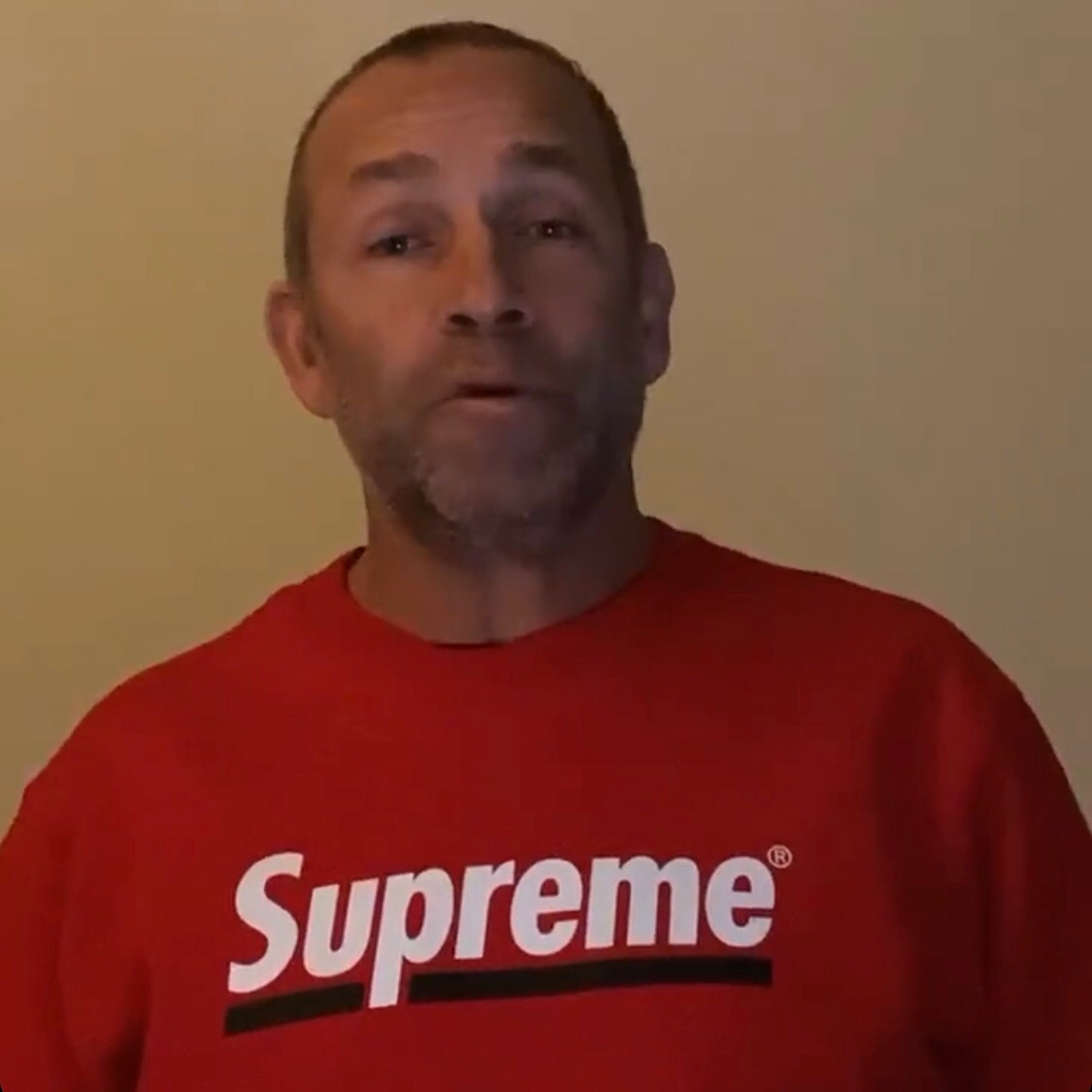 定番在庫あ Underline Crewneck supreme シュプリーム セール国産