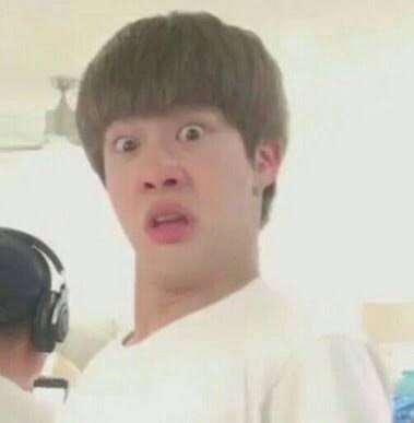 yjhkdjsg's tweet photo. Jin: Your such a jerk!
Jk: *You're*
Jin: OMG your so annoying!
Jk: *You're*
Jin: stop doing that! I am gonna smack you're face.
Jk: *Your*
( jungkook does dashi run)
#bts #btsmemes #btstext #btsarmy https://t.co/udY5iOgPP0