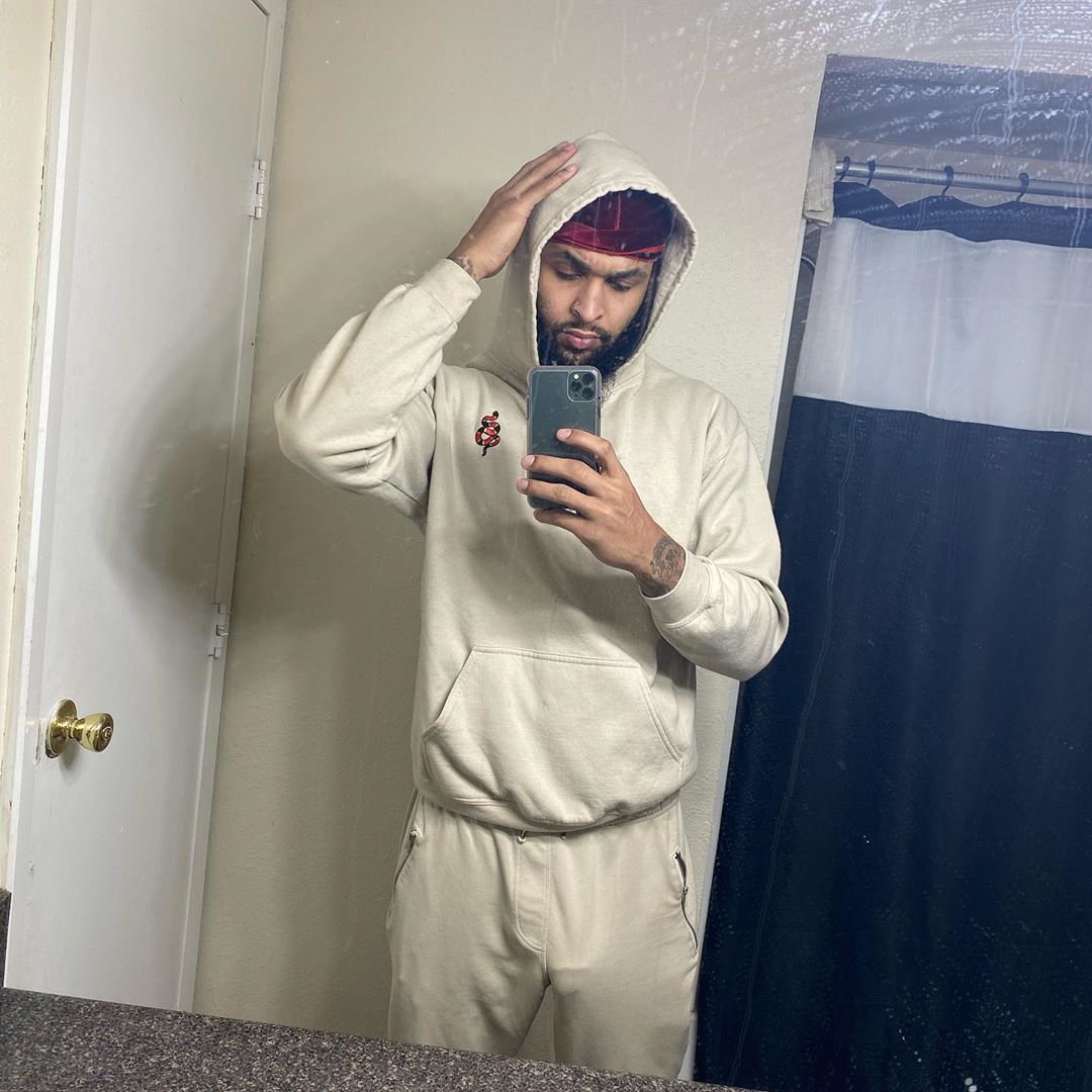 realkoitrice1's tweet photo. I’m so tired 😩*mirror dirty* https://t.co/LLo19AwUxH