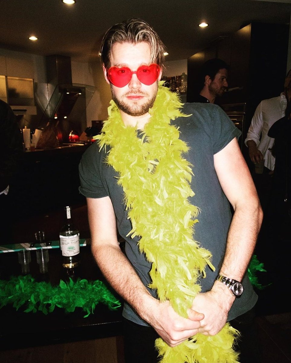 AustinDeVaux's tweet photo. Can't see the haters with my love glasses on https://t.co/w6ix8AS0xd