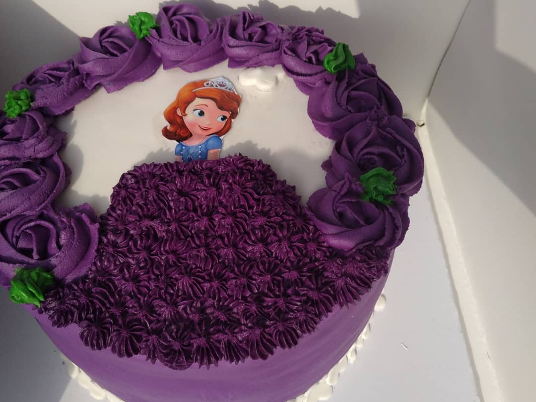 Adamsztedibles's tweet photo. Happy new week 😍🙋  #cakesinota #cakesinlagos #sangootabaker #otabaker #ogunbaker #ogunstatevendor #lagosbaker #valentinecakes #valentinepromo #otacakevendor  #otafoodvendor https://t.co/g282xf3O2r