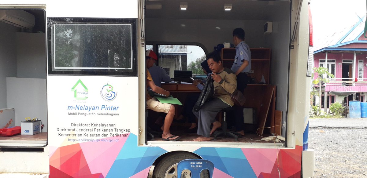 Ali_Akbar28_'s tweet photo. #AksiPPB Pendampingan &amp; pelayanan terpadu penerbitan Bukti pencatatan kapal perikanan di desa Setabu kec.sebatik barat kab. Nunukan bersama SKPT Sebatik @fisheris_ @puslatluhkp @brsdm_kp @djpt_kkp @kkpgoid @SebatikSkpt @pemkabnunukan https://t.co/98VXgNB0Qa